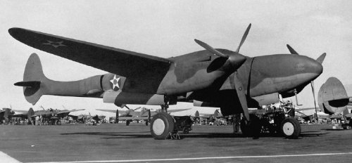 P-38 with raised tail (Monografie Lotnicze No. 68).jpg