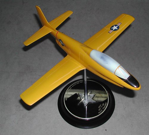 NAA T-28 Jet trainer model - 1.jpg