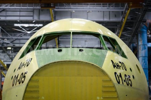 1356133800-ukraine-completes-fuselage-jig-assembly-aircraft-an70_1689298.jpg