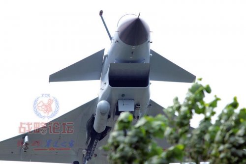 J-10A + targeting pod 2.jpg