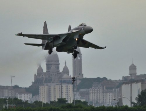 Su-35_Le_Bourget_2013.jpg