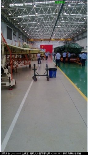 J-10B production line - 3.7.13 - 02.jpg