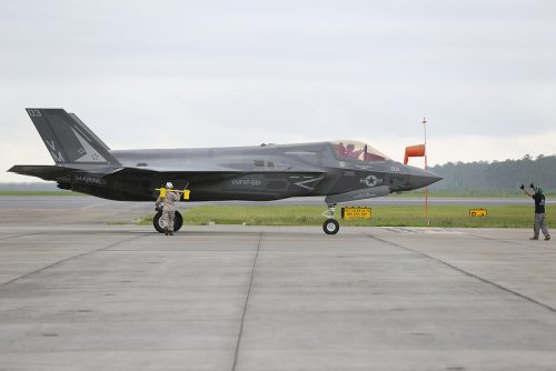 F35BBF8VMFAT501.jpg