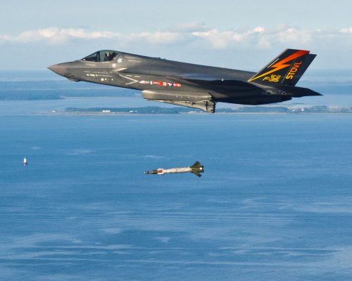 F35BGBU12.jpg