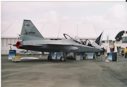 EADS_Mako_Farnborough_2002_J17.jpg