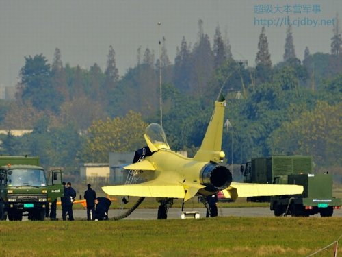 J-10B 101 - 11.12.13 - 3.jpg