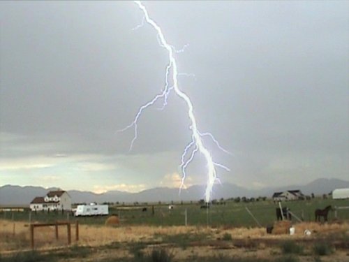 lightning 2007-08-22 c4.jpg
