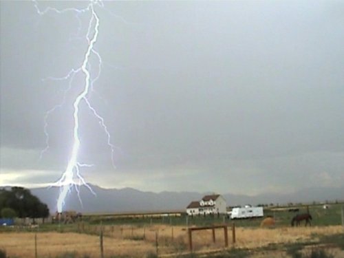 lightning 2007-08-22 d1.jpg