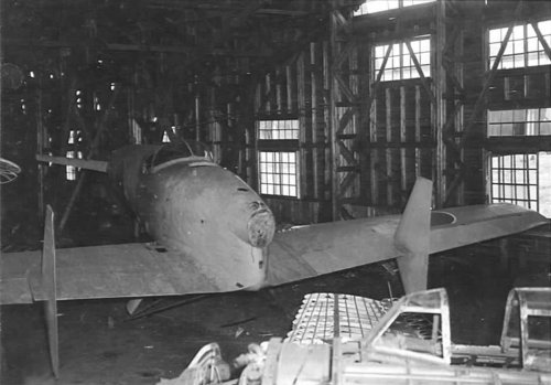 MXY6_glider_captured_atsugi_1945-1.jpg