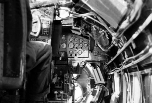 KI-74_COCKPIT_3.jpg