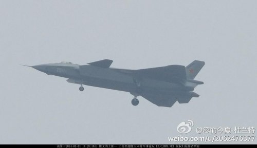 J-20 2011 - maiden flight 1.2.14 - 9.jpg