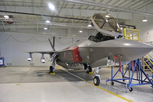 F35AJSM1.jpg