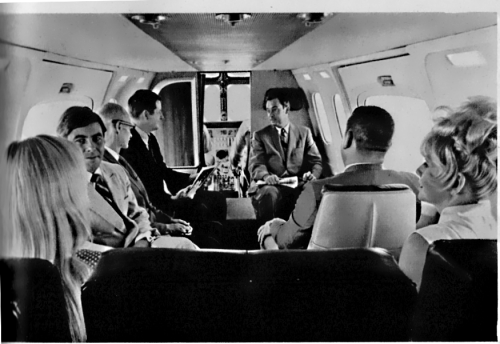 Gates_Twinjet_Mockup_cabin_September11th1969_Interavia_Germany_November1969_pages1784_1785.png