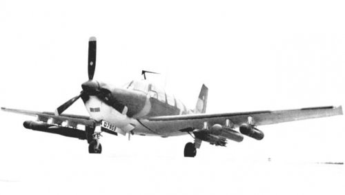 Beech YAU-22A_02.JPG