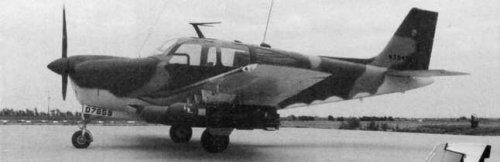 Beech YAU-22A_04.jpg