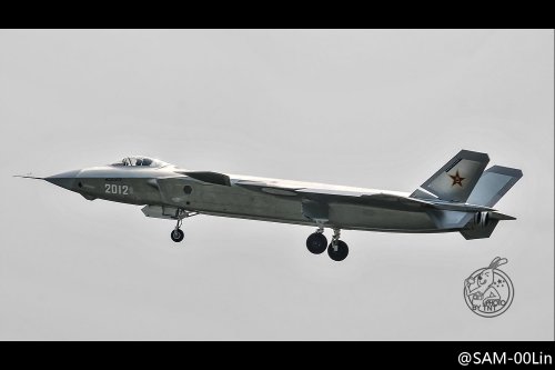 J-20 2012 maiden flight 26.7.14 - 2.jpg