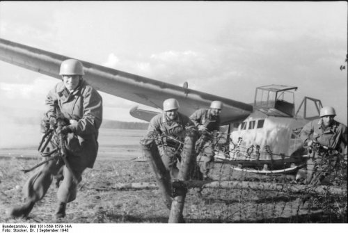 Bundesarchiv_Bild_101I-569-1579.jpg