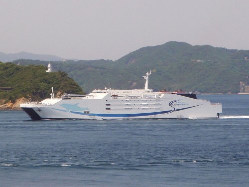 1024px-Super_Liner_Ogasawara_20110514.jpg