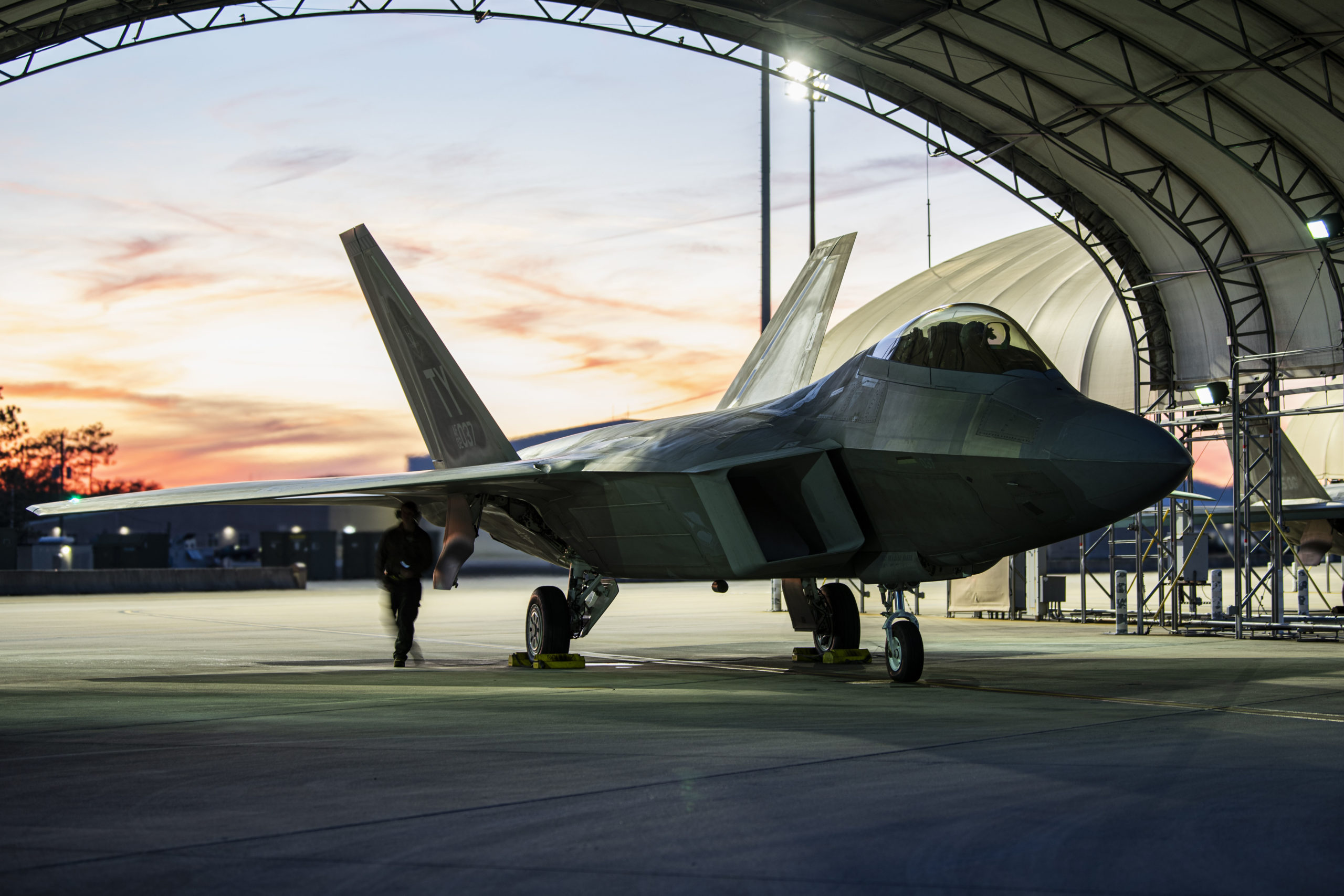 www.airforcemag.com