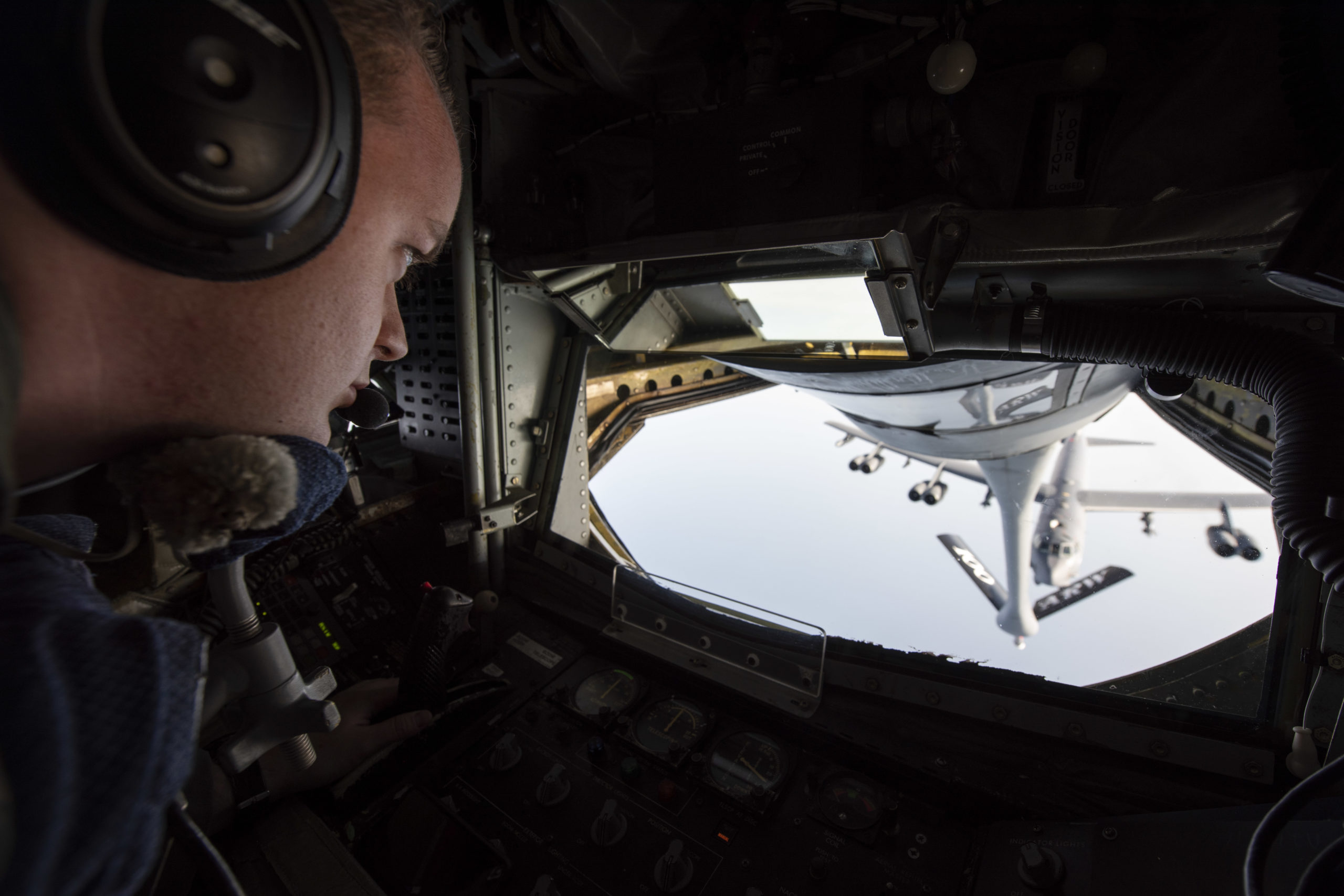 www.airforcemag.com
