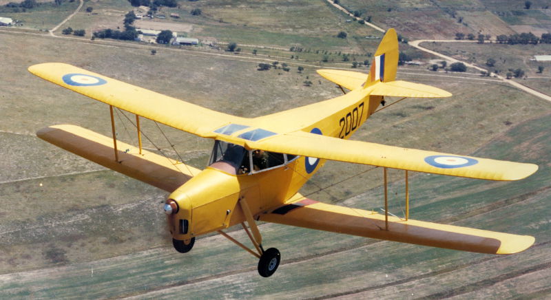 DH87B%20Hornet%20Moth%208121%20ZS-ALA%20SAAF%202007.jpg