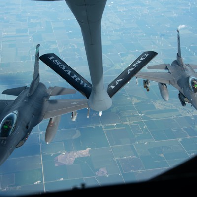 www.defenseone.com