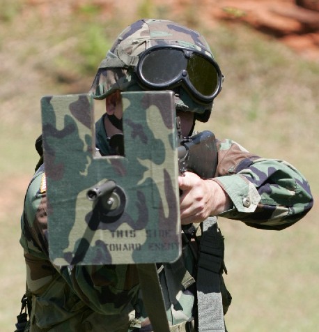 gunshieldonfootpatrol2tn.jpg