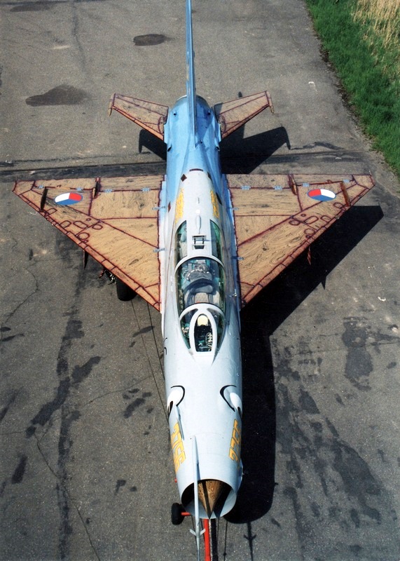 Mig-21UM_3756.jpg