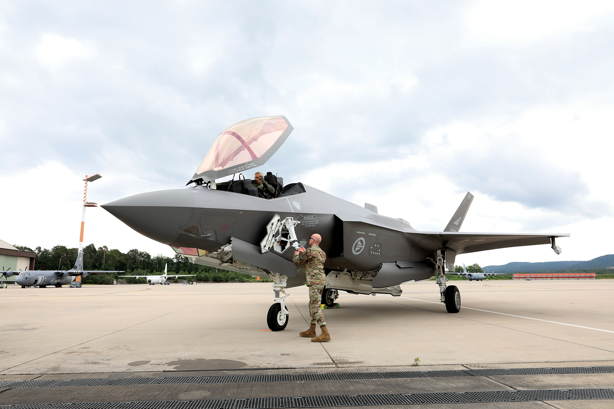 www.airandspaceforces.com