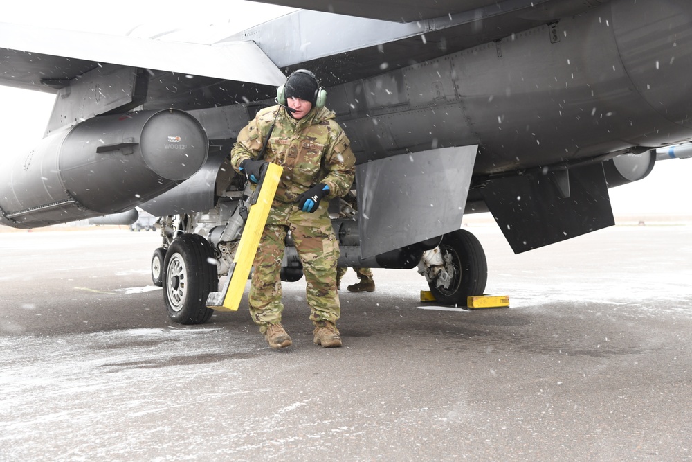 www.airforcemag.com