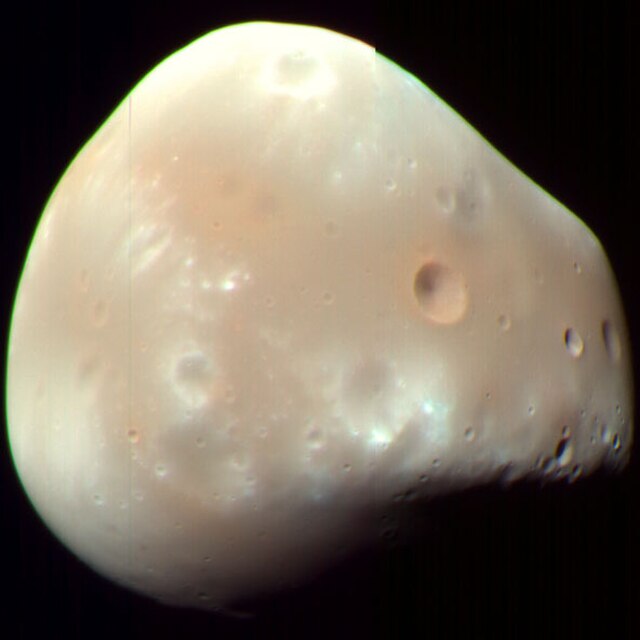 640px-Deimos-MRO.jpg