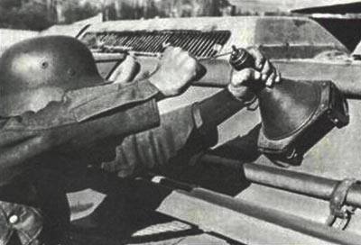 tanks-encyclopedia.com