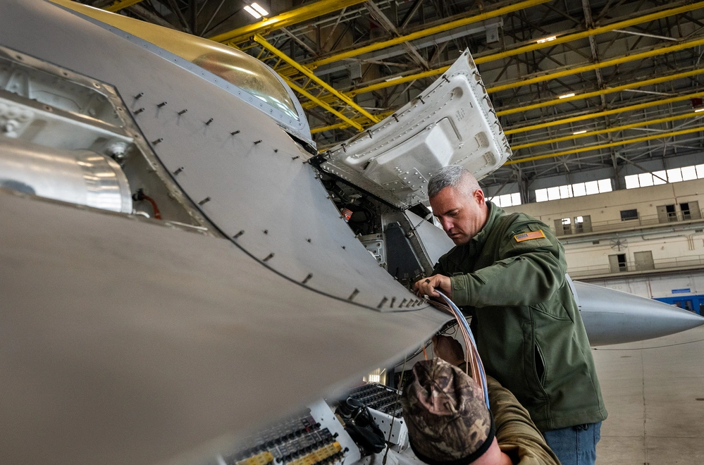 www.airandspaceforces.com