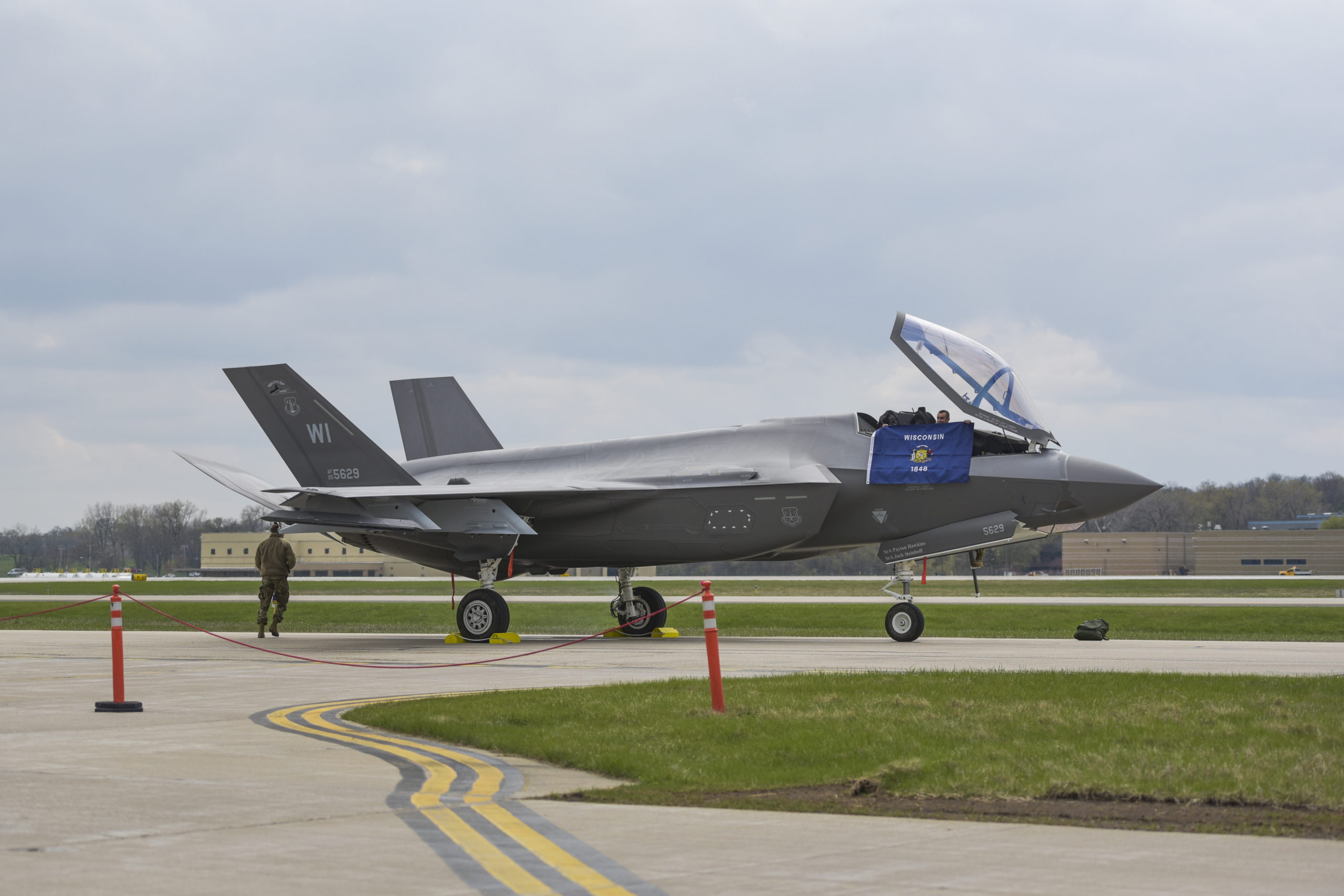 www.airandspaceforces.com