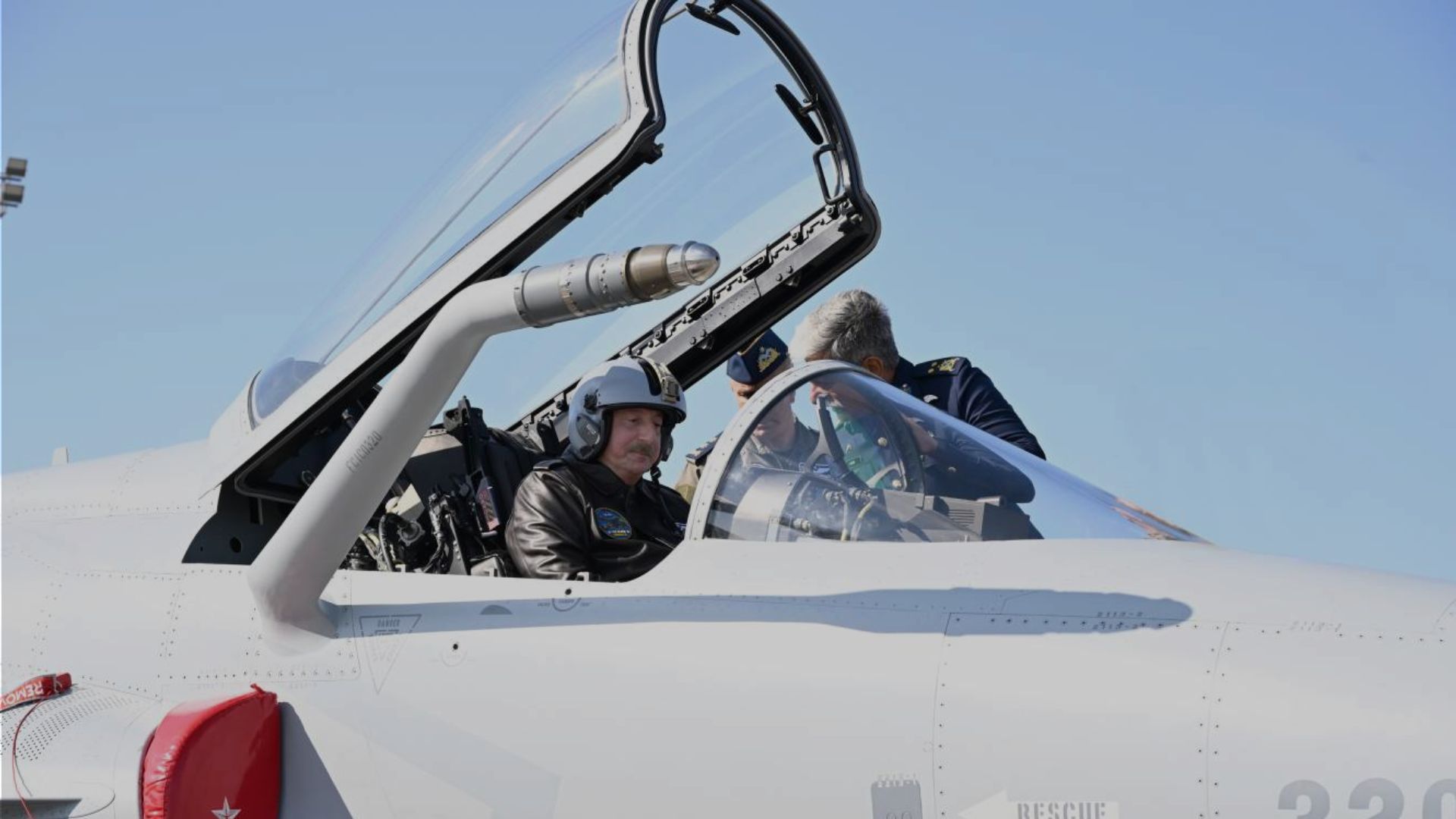 Azerbaijani-President-in-JF-17.jpg