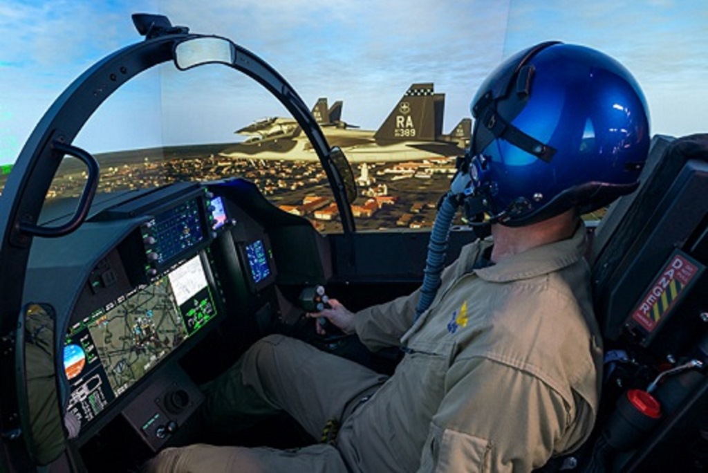 Boeing_T-7A-pilot.jpg