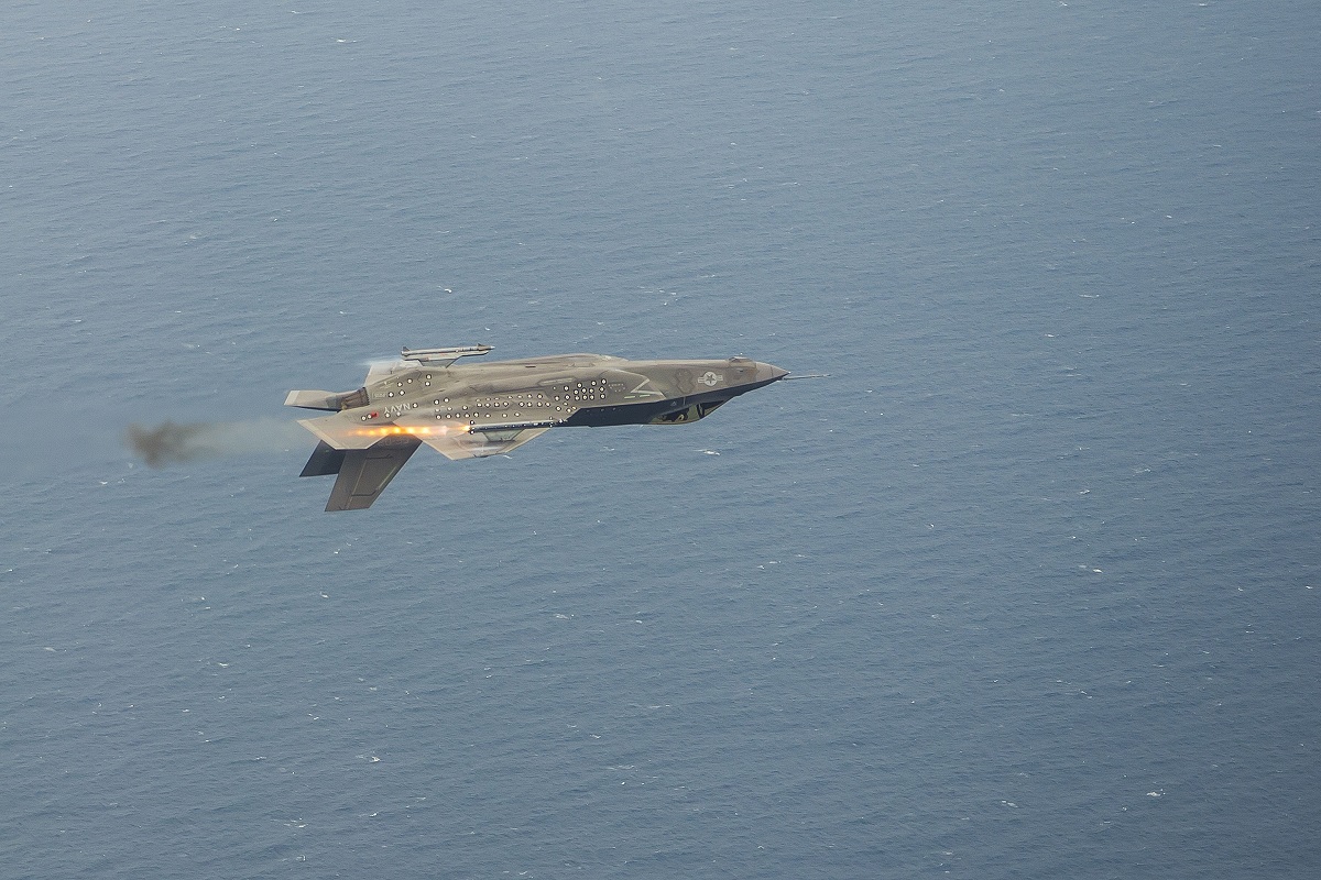 F-35C-AIM-9X.jpg