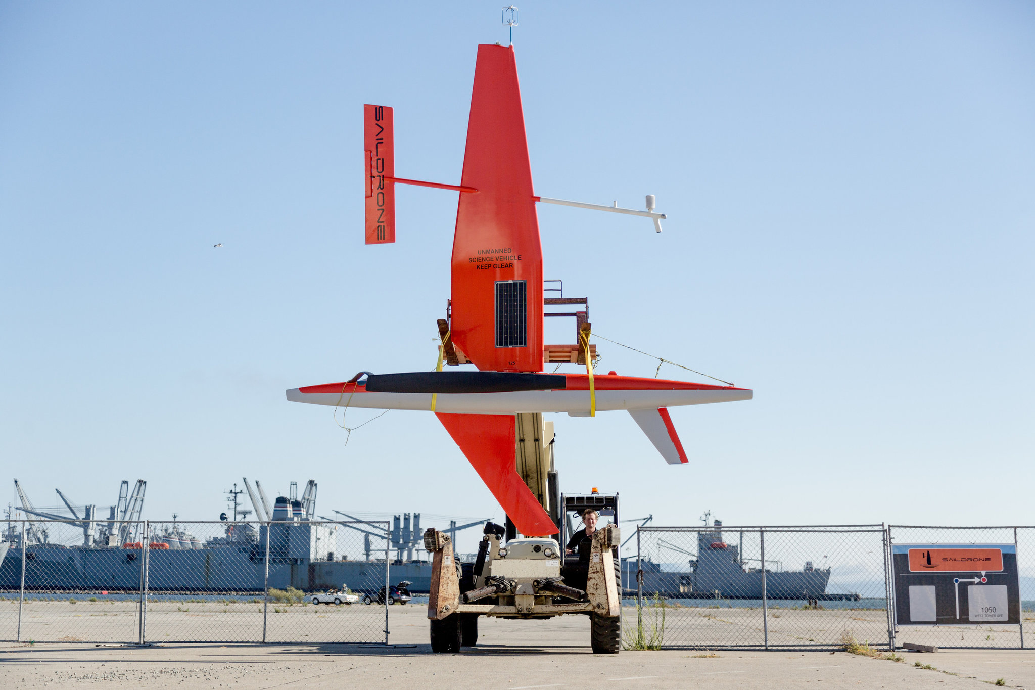 00saildrone-1-superJumbo.jpg