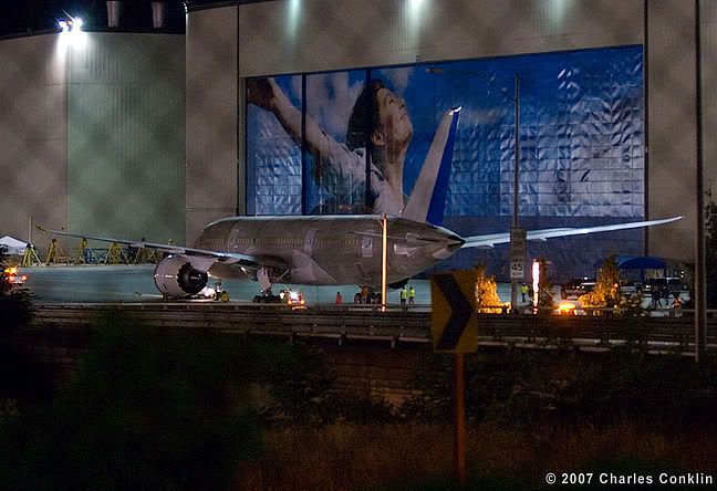 B787tow.jpg