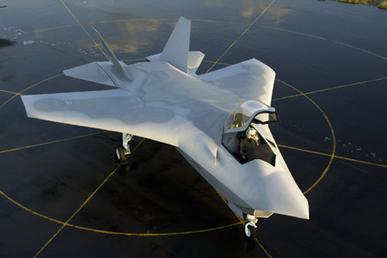 Boeing_JSF_X-32_on_tarmac.jpg