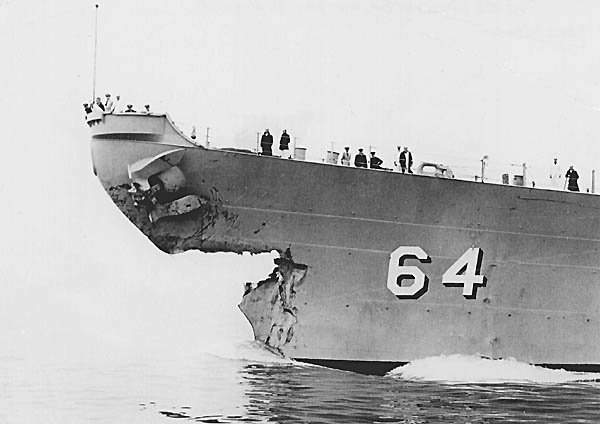 USS_Wisconson_collision.jpg