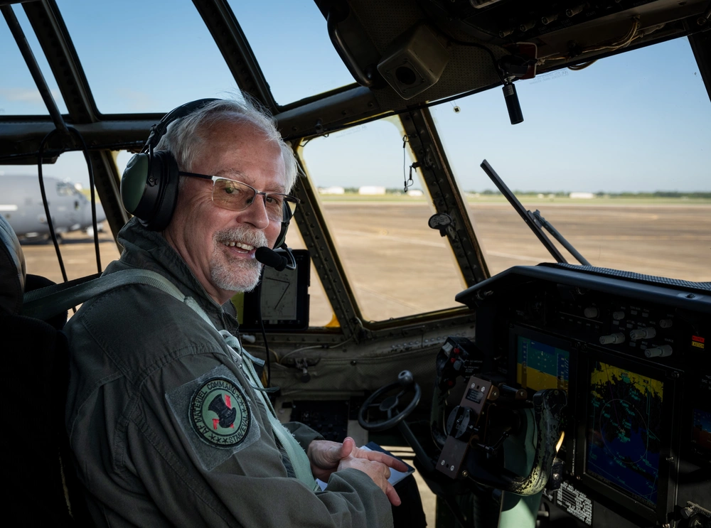 www.airandspaceforces.com