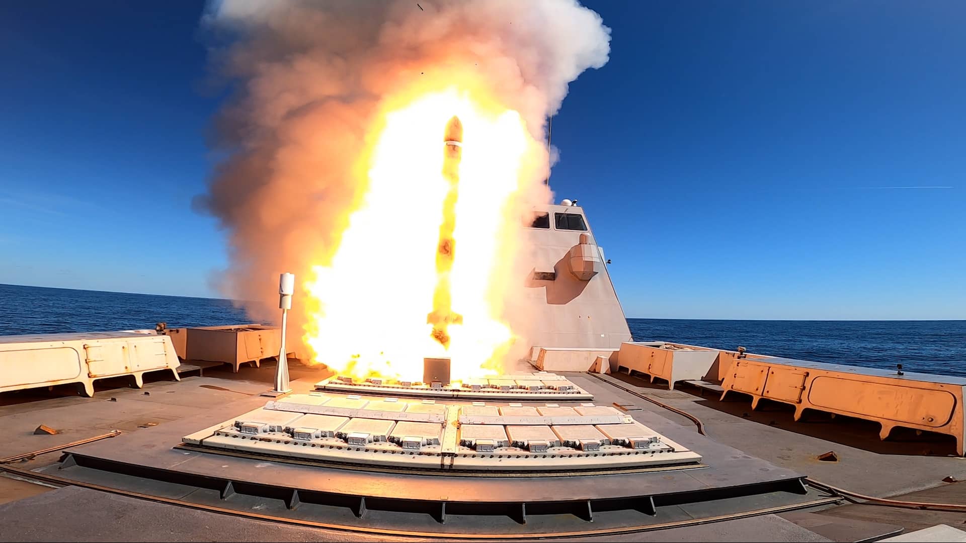 www.navalnews.com