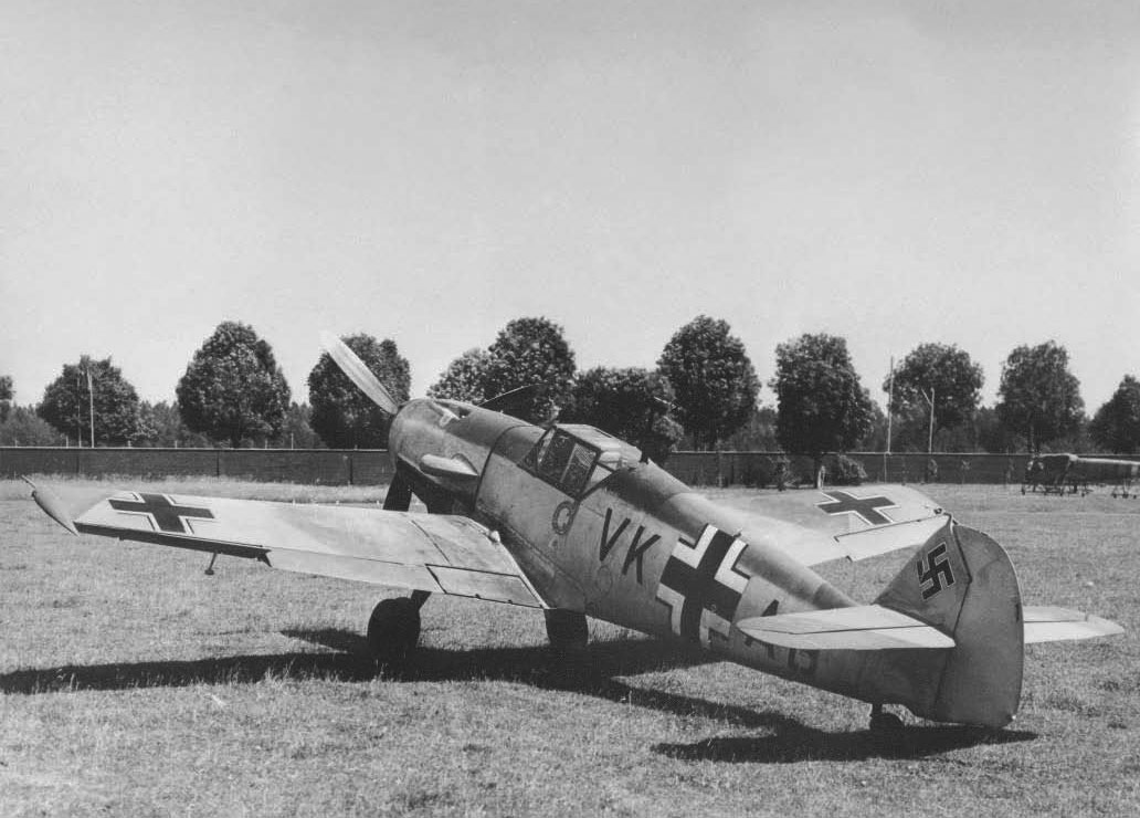 Messerschmitt-Bf-109-V24-VK-AB-Bf109F-Prototype.jpg