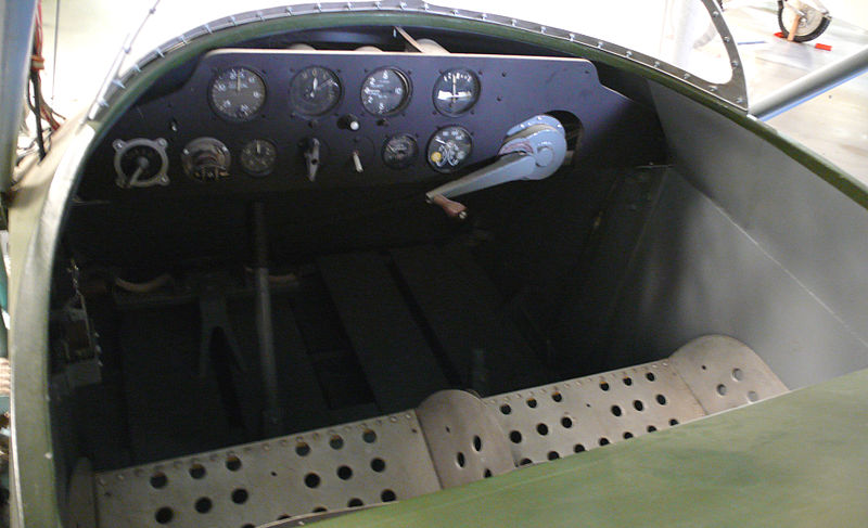 800px-Shavrov_Sh-2_cockpit.jpg