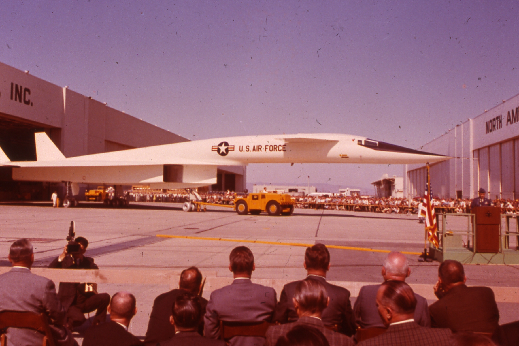 rollout-of-xb-70-at-palmdale.jpg