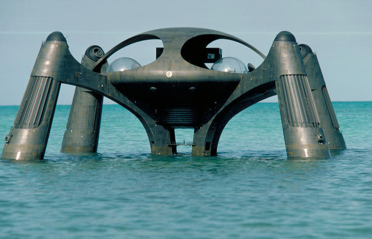 Atlantis-base-spy-who-loved-me.jpg