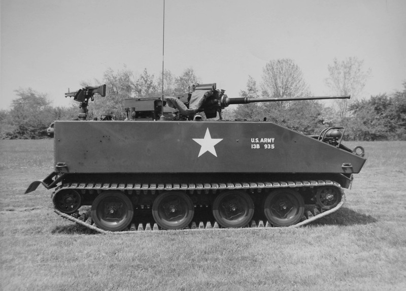 M114A2_Command_and_Reconnaissance_Carrier.jpg
