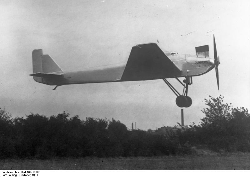 Bundesarchiv_Bild_102-12368%2C_Junkers-Stratosphären-Flugzeug_Ju_49.jpg