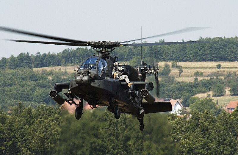 800px-US_Army_AH-64_Apache_extraction_exercise.jpg